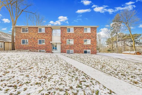 3-308 Prospect St, Newmarket, ON, L3Y3V2 | Card Image