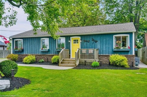 8 Beach Rd, Lowbanks, ON, N0A1K0 | Card Image