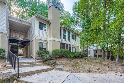 4006 Wingate Way, Sandy Springs, GA, 30350-4970 | Card Image