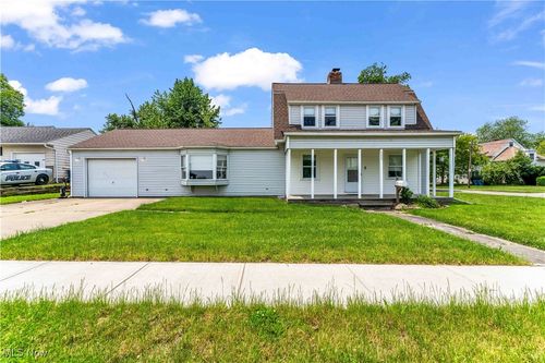 302 Louisiana Ave, Lorain, OH, 44052-2257 | Card Image