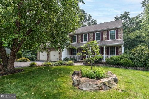 100 Live Oak Dr, QUAKERTOWN, PA, 18951-1069 | Card Image
