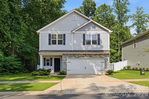 4005 Ruth Creek Ct, Charlotte, NC, 28216-7815 | Card Image