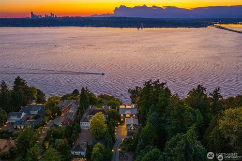 2409 Evergreen Point Road, Medina, WA, 98039 | Card Image