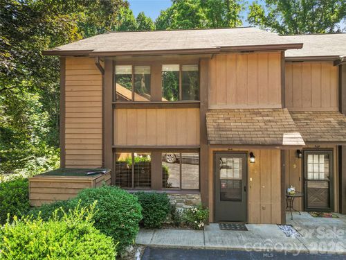 37 George Cir, Maggie Valley, NC, 28751-7667 | Card Image