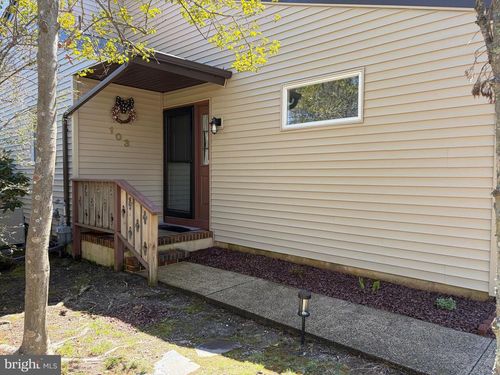 103 Middle Holly Ln, Little Egg Harbor Twp, NJ, 08087-2053 | Card Image