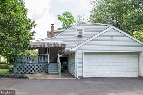 1656 Highland Ave, Langhorne, PA, 19047-3719 | Card Image
