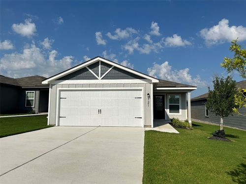 121 Morrison Dr, Jarrell, TX, 76537-2090 | Card Image