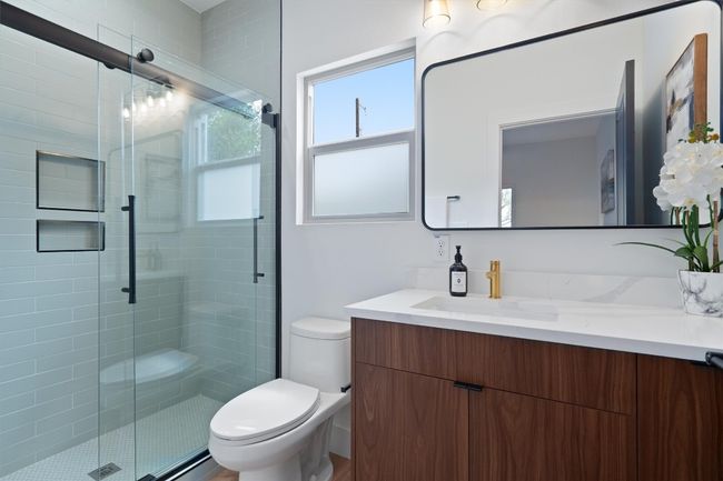 B - 5304 Samuel Huston Ave, House other with 2 bedrooms, 3 bathrooms and null parking in Austin TX | Image 13