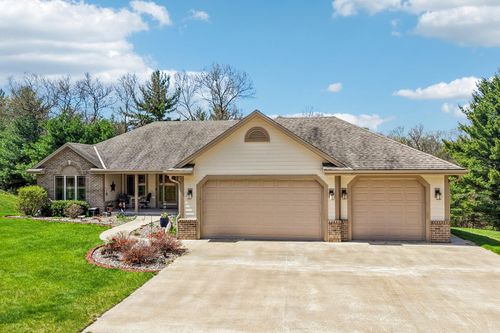875 Fawn Ln, Grand Marsh, WI, 53936-9772 | Card Image