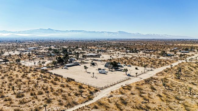 6573 Dos Palmas Rd, House other with 3 bedrooms, 2 bathrooms and null parking in Phelan CA | Image 5