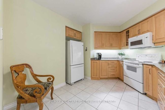 222 - 28 William Carson Cres, Condo with 2 bedrooms, 2 bathrooms and 1 parking in North York ON | Image 11