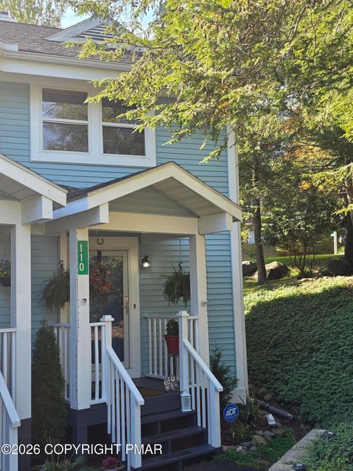 110 Huntington Dr, East Stroudsburg, PA, 18302-6682 | Card Image