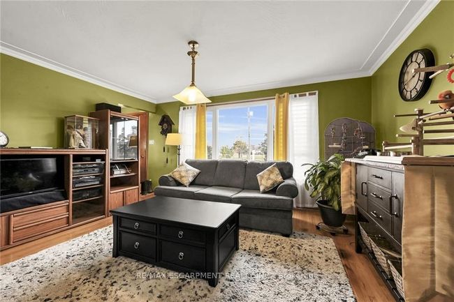 135 Nash Rd N, House other with 3 bedrooms, 2 bathrooms and 5 parking in Hamilton ON | Image 7
