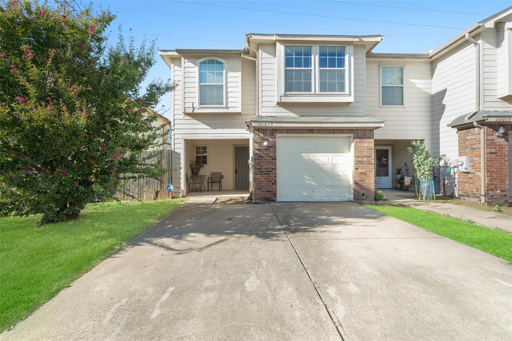 Bay Ave, Euless, TX 76040