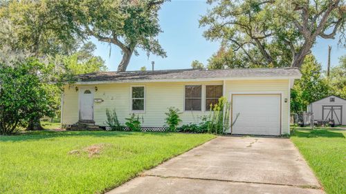212 Winding Way St, Lake Jackson, TX, 77566-5309 | Card Image