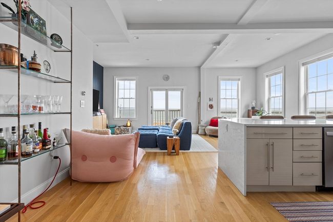 APT-4 - 148 Winthrop Shore Dr, Condo with 2 bedrooms, 2 bathrooms and 1 parking in Winthrop MA | Image 6