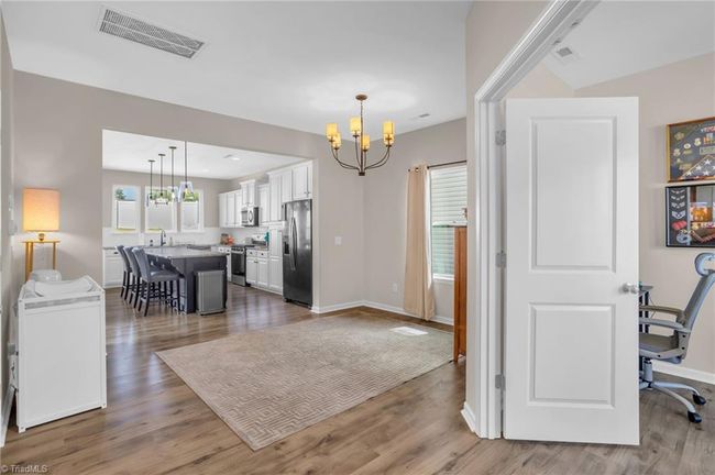 Dining area | Image 14