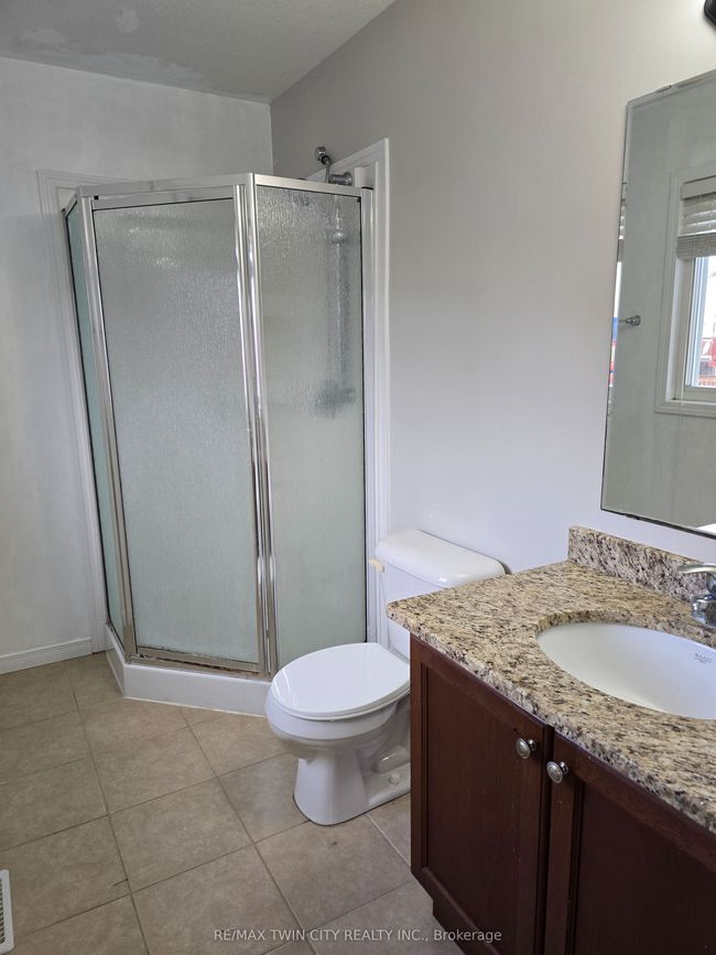 1316 Countrystone Dr, House other with 3 bedrooms, 3 bathrooms and 2 parking in Kitchener ON | Image 17