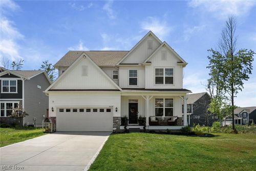 35074 Bald Eagle Ln, Willoughby, OH, 44094-4420 | Card Image