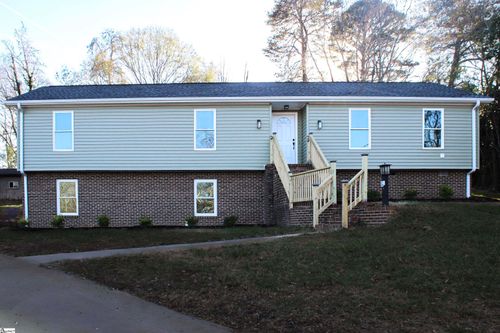 19 Velma Dr, Taylors, SC, 29687-4420 | Card Image