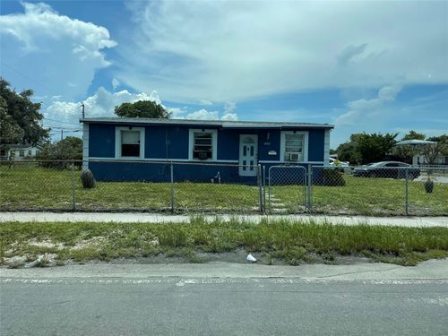 1589 Nw 6th Ave, Pompano Beach, FL, 33060-5351 | Card Image