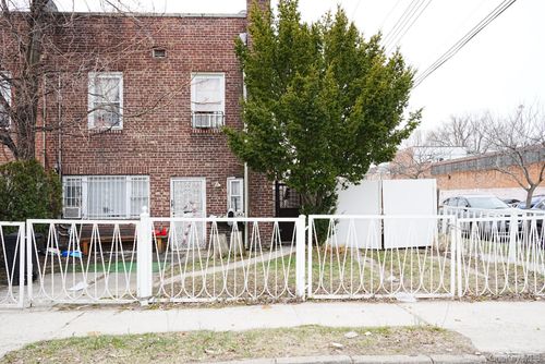10204 188th St, Hollis, NY, 11423-3112 | Card Image