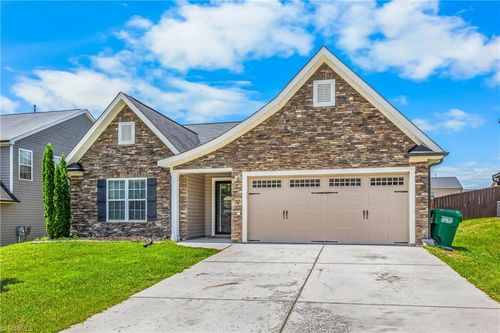 2957 Grassy Knoll Cir, Thomasville, NC, 27360-9557 | Card Image