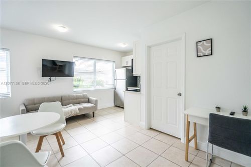 207-6971 Carlyle Ave, Miami Beach, FL, 33141-3186 | Card Image