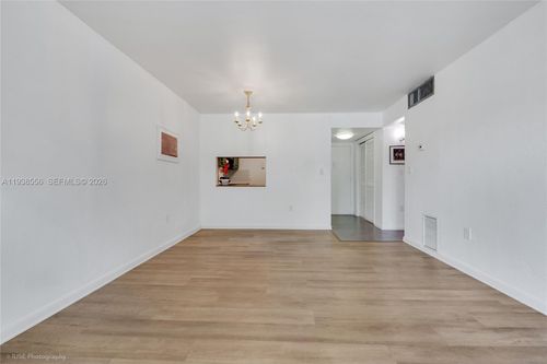 apt-210n-7403 Sw 82nd St, Miami, FL, 33143-7351 | Card Image