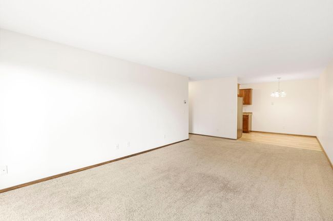APT-208 - 205 Barry Ave S, Condo with 1 bedrooms, 1 bathrooms and null parking in Wayzata MN | Image 13
