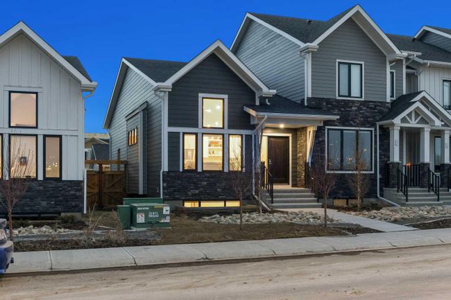 25 Larkspur Bend, Home with 3 bedrooms, 2 bathrooms and 2 parking in Okotoks AB | Image 40