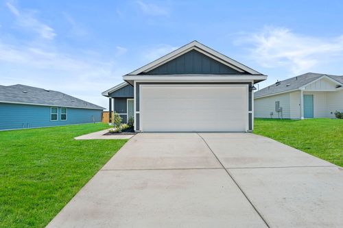 307 Wild Goose Drive, Luling, TX, 78648 | Card Image