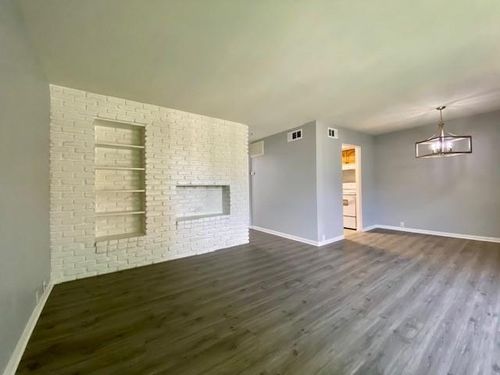 apt-56-2201 Fountain View Dr, Houston, TX, 77057-3600 | Card Image