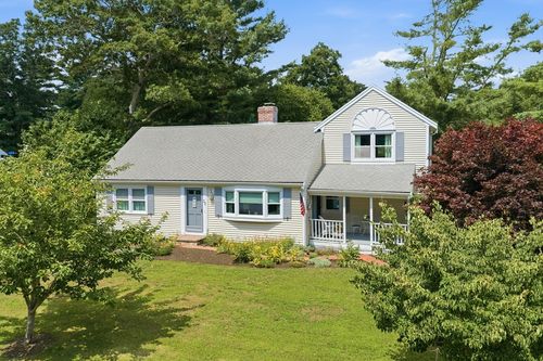 32 Shields Rd, Mashpee, MA, 02649-2358 | Card Image