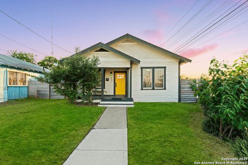 631 Muncey, San Antonio, TX, 78202-1237 | Card Image