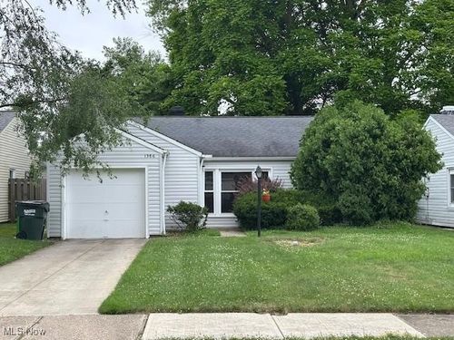 1386 Eastwood Ave, Mayfield Heights, OH, 44124-1523 | Card Image