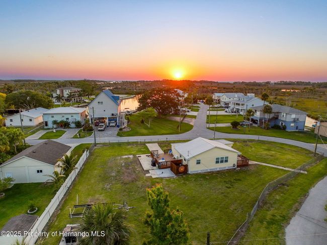 7272 Westwind St, House other with 2 bedrooms, 1 bathrooms and null parking in Weeki Wachee FL | Image 4