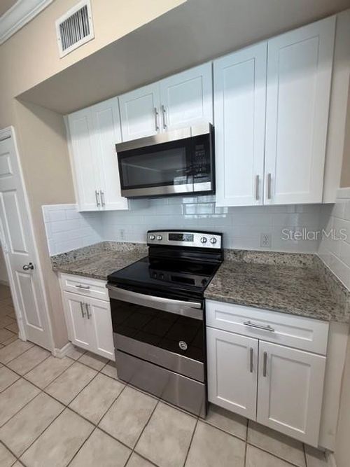 unit-103-5611 Bidwell Pkwy, SARASOTA, FL, 34233-3019 | Card Image