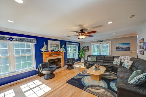 101 Mountain Ridge Dr, Mount Sinai, NY, 11766-1413 | Card Image