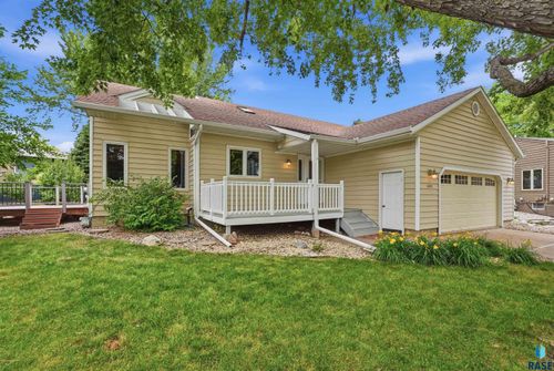 4600 Quail Run Ave Avenue, Sioux Falls, SD, 57105 | Card Image