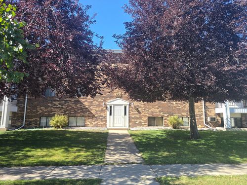 102-331 Prairiewood Cir S, Fargo, ND, 58103-4645 | Card Image