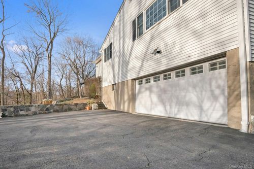 10 Rosehill Rd, Briarcliff Manor, NY, 10510-1942 | Card Image