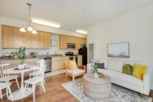 apt-b202-224 Laurel St, Santa Cruz, CA, 95060-7532 | Card Image