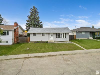 4316 53 St, House other with 5 bedrooms, 3 bathrooms and null parking in Drayton Valley AB | Image 2