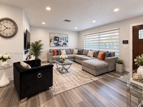 1479 63rd Ave, Sunrise, FL, 33313-6157 | Card Image