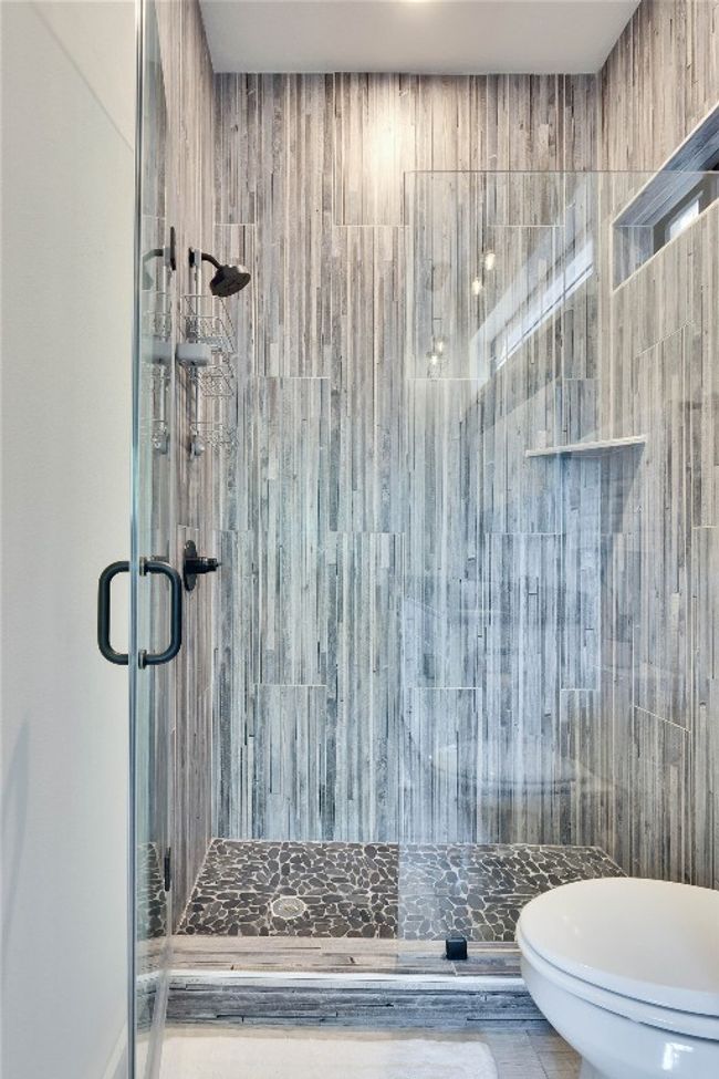 Full bath with toilet and a stall shower | Image 31