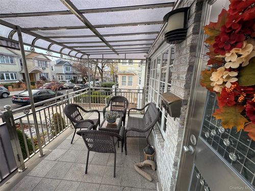 7817 64th St, Glendale, NY, 11385-6814 | Card Image