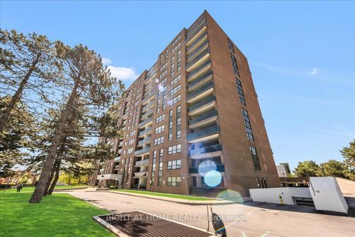 412-4 Lisa St, Brampton, ON, L6T4B6 | Card Image