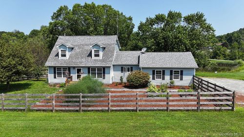 59 Delaware Dr, Damascus, PA, 18415-3551 | Card Image