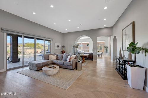 8512 E Eagle Claw Dr, Scottsdale, AZ, 85266-1134 | Card Image